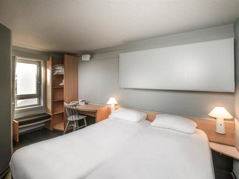 Ibis Carcassonne Centre - La Cite Exterior foto