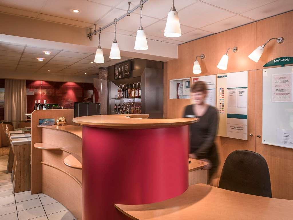 Ibis Carcassonne Centre - La Cite Exterior foto