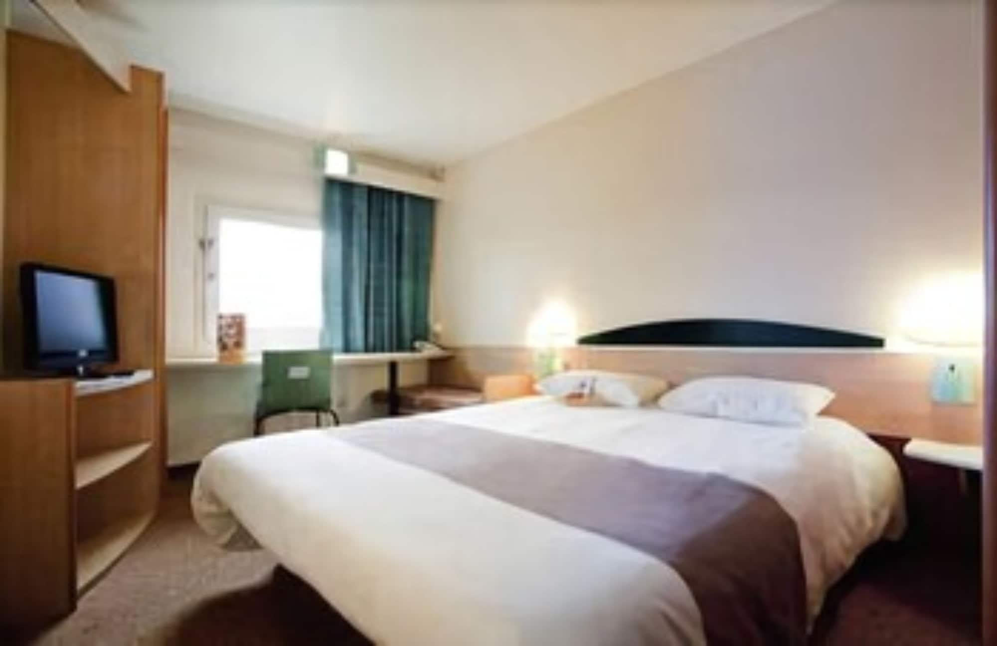 Ibis Carcassonne Centre - La Cite Exterior foto