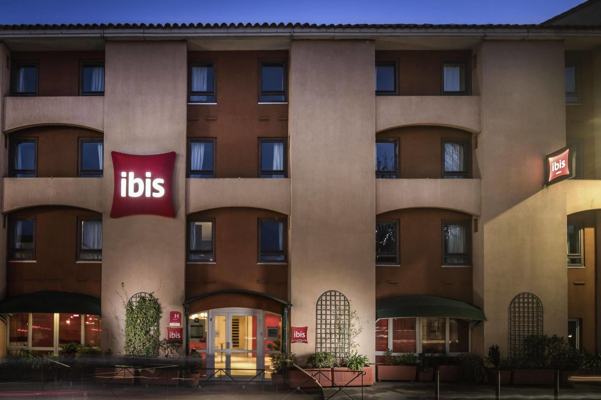 Ibis Carcassonne Centre - La Cite Exterior foto